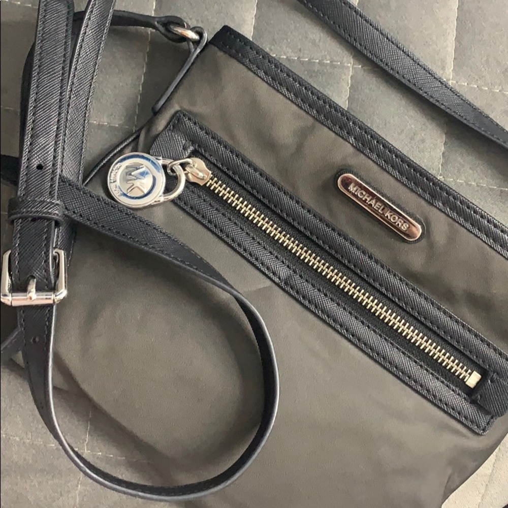 CROSSBODY GRAY MICHAEL KORS BAG